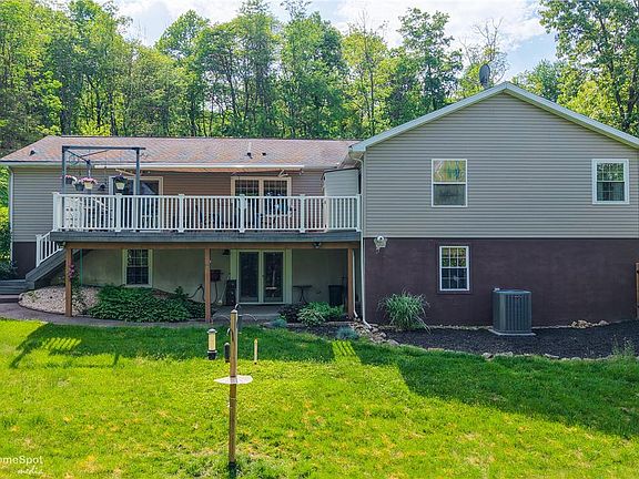 5th image of 164 Hardt Hill Rd