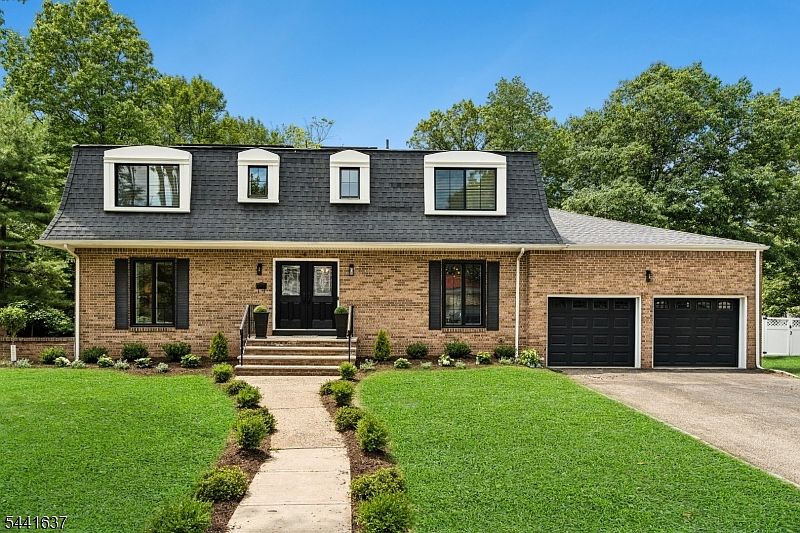 1st image of 6 Powell Dr