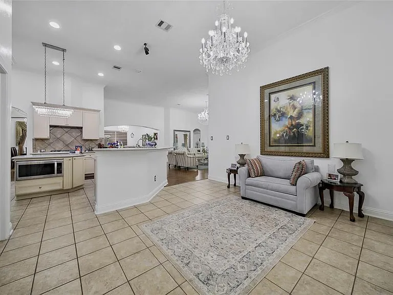 3831 Lakeridge Canyon Dr — Photo 2