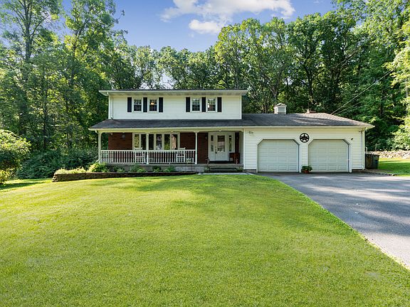 2nd image of 51 Ona Ln