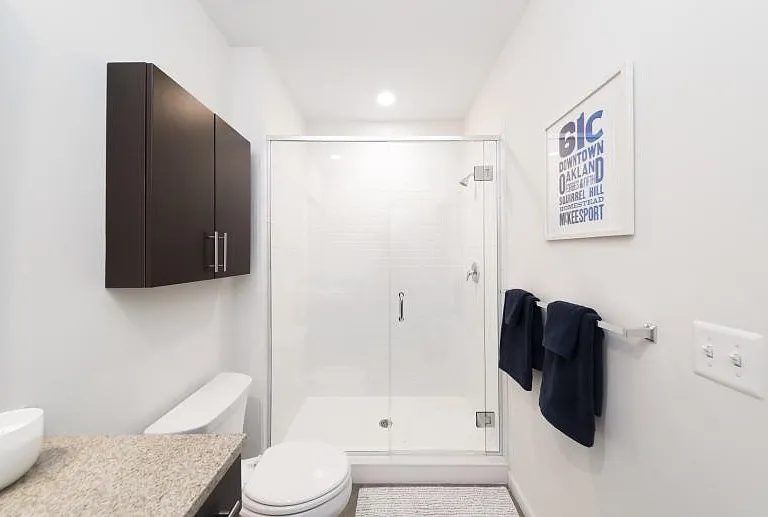 SCHENLEY APARTMENTS — Photo 15