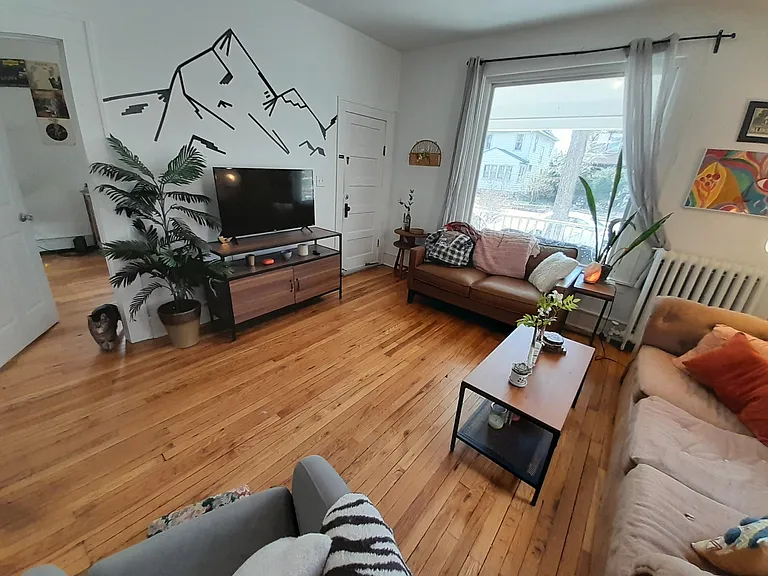 1627 Adams St NE #1 — Photo 3