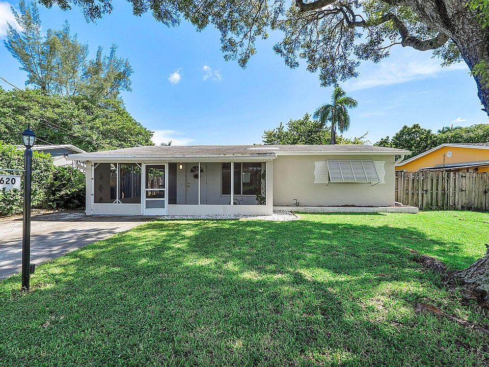 1st image of 4620 SW 34th Avenue