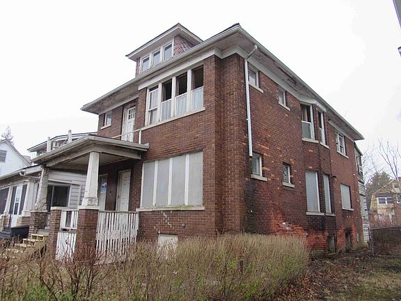 3015 Montgomery
