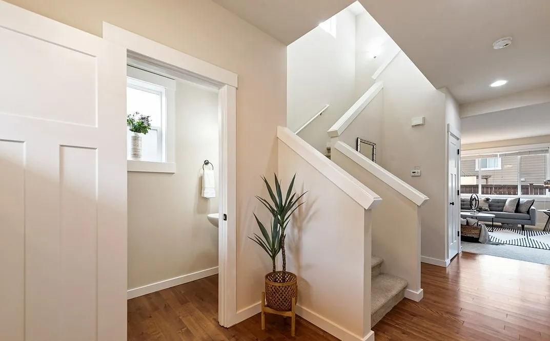 3 bed, 2.5 bath, 2033 sqft, $3,500 — Photo 4