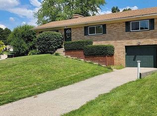 2155 Tremont Blvd NW, Grand Rapids, MI 49504