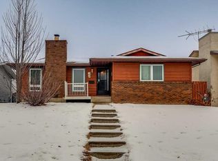 57 W McDougall Cres, Red Deer, AB T4R 1T2