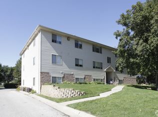 5012 S 136th St APT 204, Omaha, NE 68137