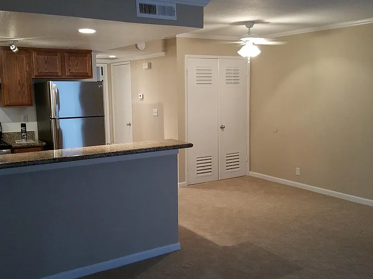 Sycamore Green Apartments — Photo 48