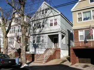 155 W 9th St, Bayonne, NJ 07002