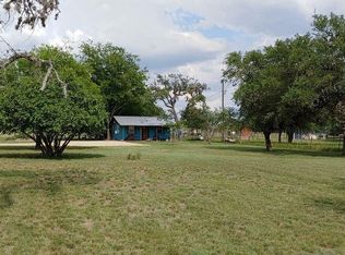 2035 Panther Hollow Dr, Bandera, TX 78003