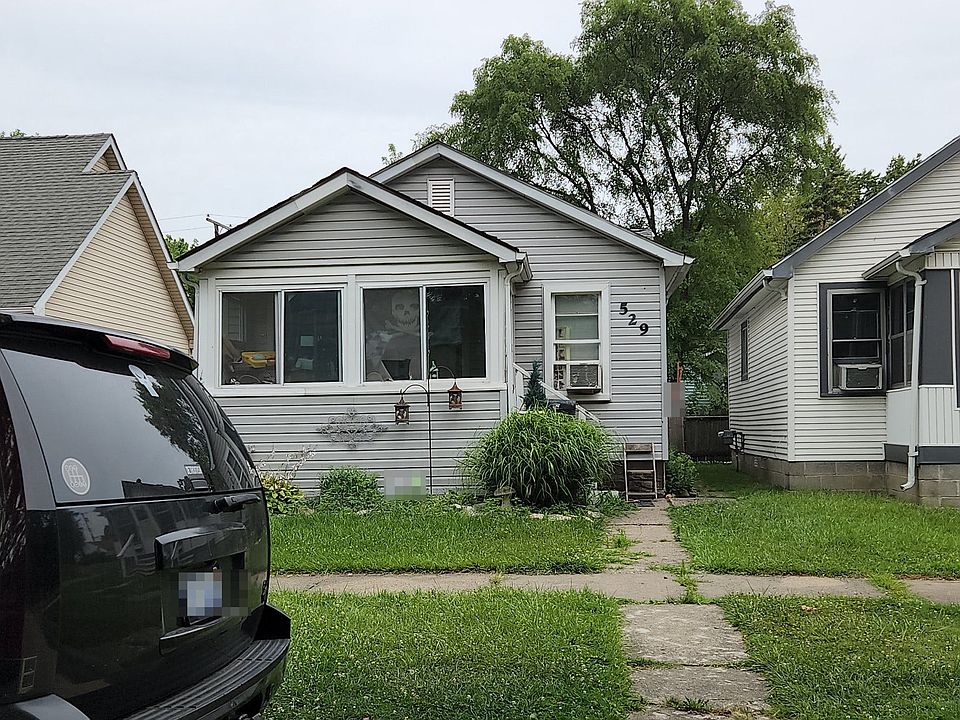 1st image of 529 E Hayes Ave