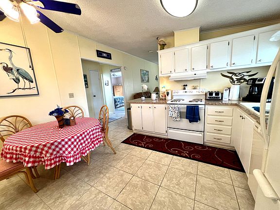 5th image of 4108 Buena Vista Dr S