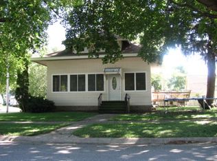 302 3rd St SE, Hampton, IA 50441
