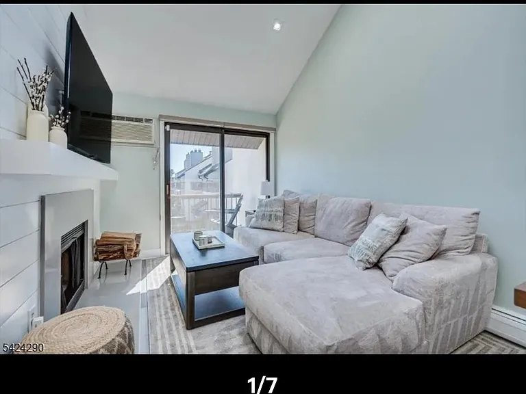 302 Hackensack St #310 — Photo 13