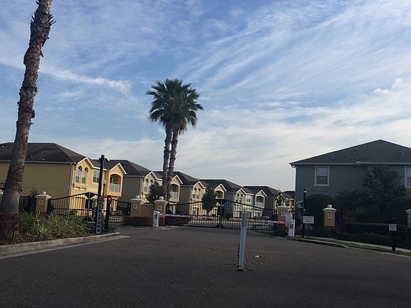 3rd image of 6733 Breezy Palm Dr