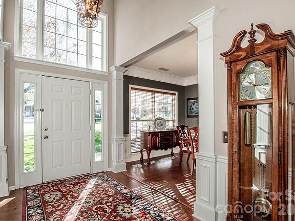 3rd image of 150 Coronilla Rd