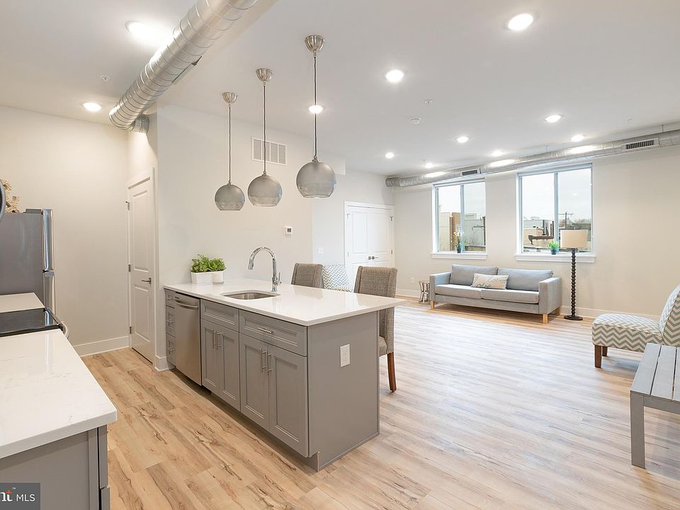 1st image of 121 W Cumberland St #301