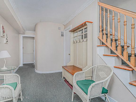 4th image of 526 Leverett Ave