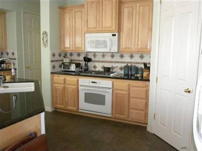 2nd image of 2079 Golden Gate Dr