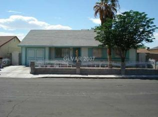 3697 Mendacino St, Las Vegas, NV 89115