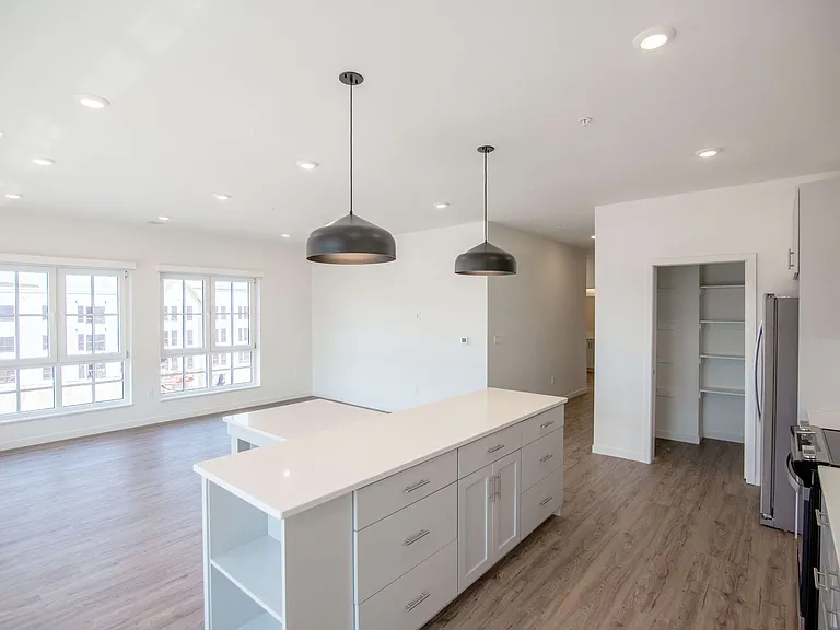 The Earl Apartments 2 Bed 2 Bath 1226