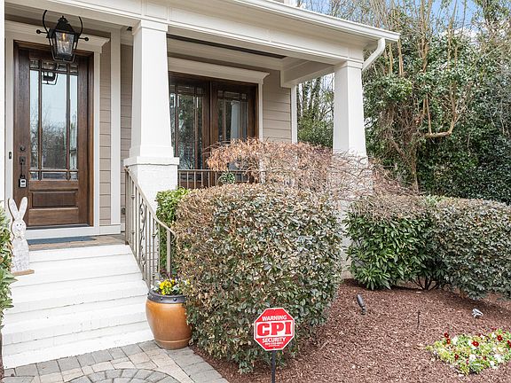 2nd image of 2621 Davis St