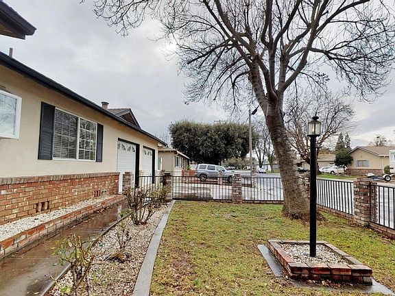 5th image of 2410 Newport Dr