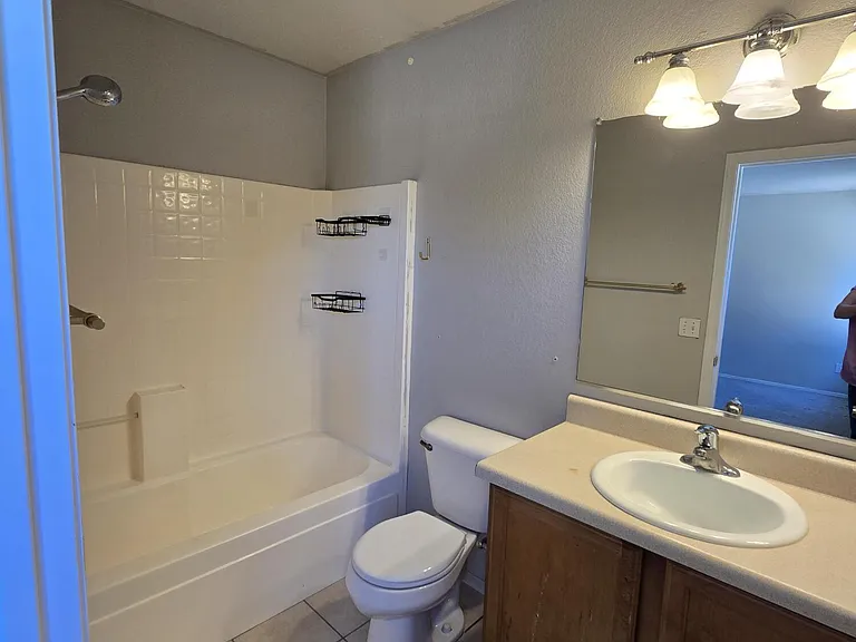 15702 W Watson Ln — Photo 7