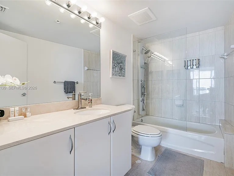 1750 N Bayshore Dr #3914 — Photo 25