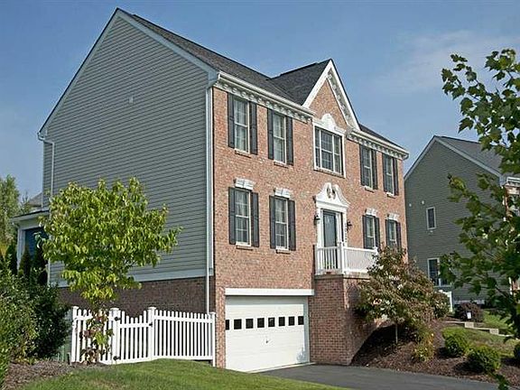2nd image of 1017 Brookfield Dr