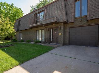 3625 34th St, Moline, IL 61265