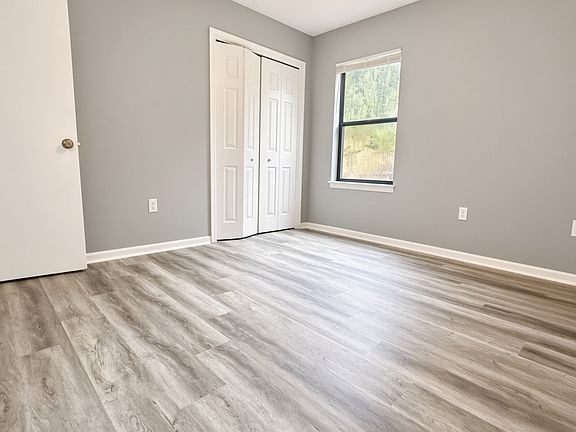 5th image of 855 Hughey St