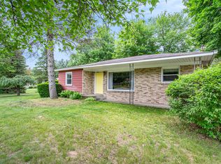 84 Six Mile Rd NE, Comstock Park, MI 49321