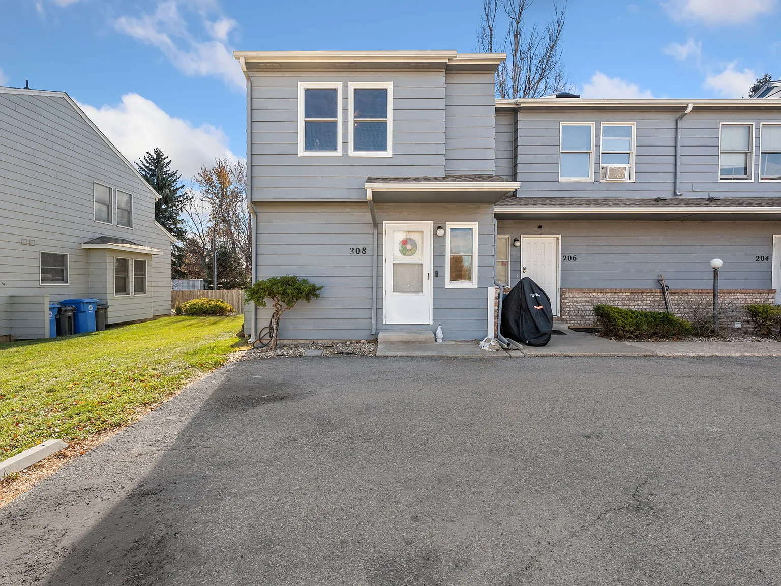 2 bed, 1.5 bath, 1034 sqft, $1,950 — Photo 1