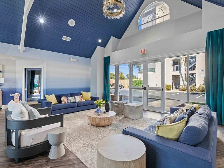 Coastline Apartments — Photo 21