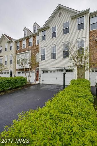 1st image of 10337 Bridle Ct
