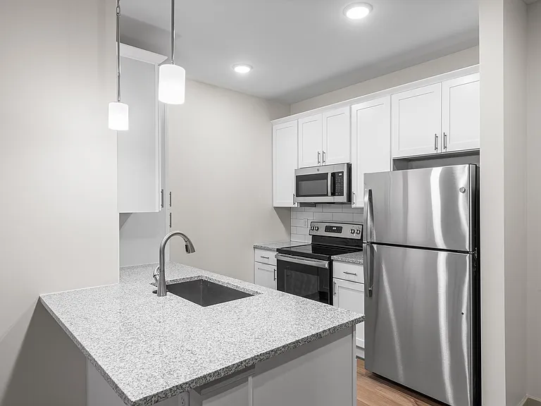 Midtown Apartments — Photo 26