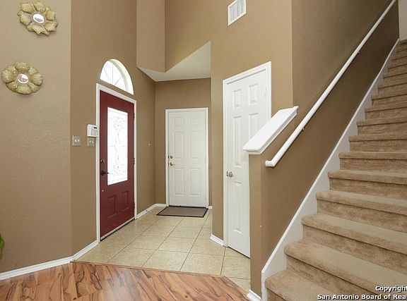 4th image of 7010 Heathers Way
