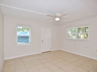 1519 King Arthur Rd, Jacksonville, FL 32211