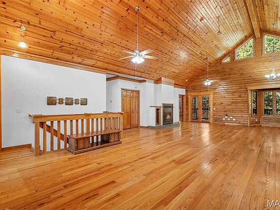 5th image of 791 Crescent Dr