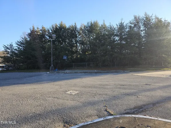 108 Park Ave NE, Wise, VA 24293