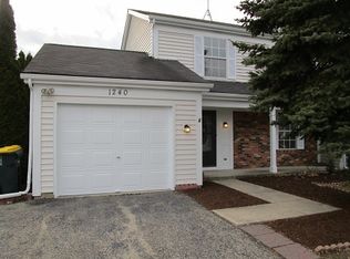 1240 Trinity Dr, Carol Stream, IL 60188