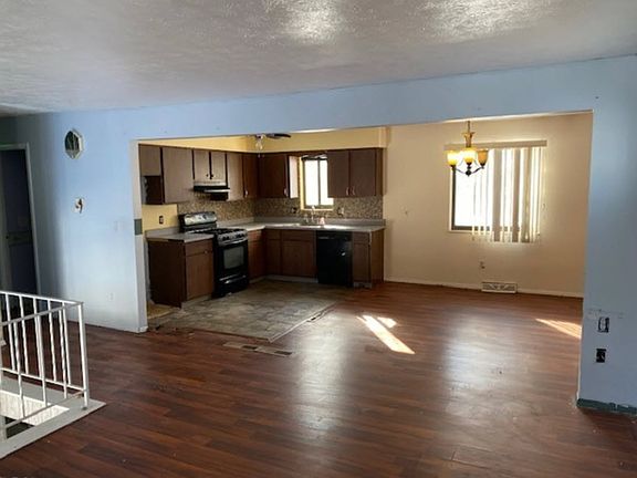 5th image of 14972 Carol Dr
