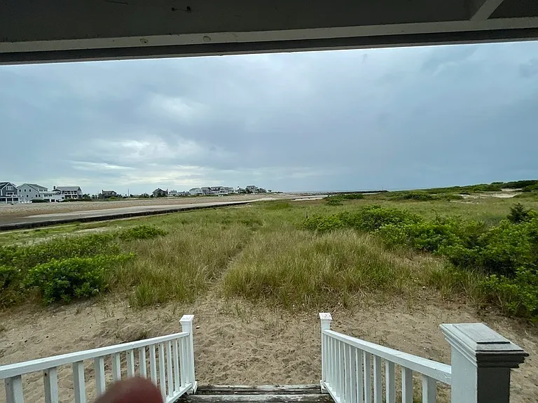 230 Bay Ave #230 — Photo 22