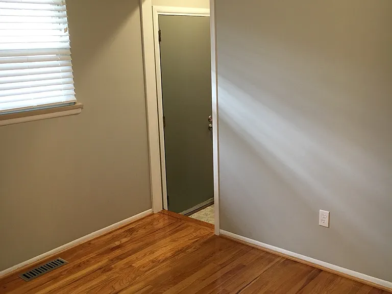 3160 Fernwood Ave — Photo 17