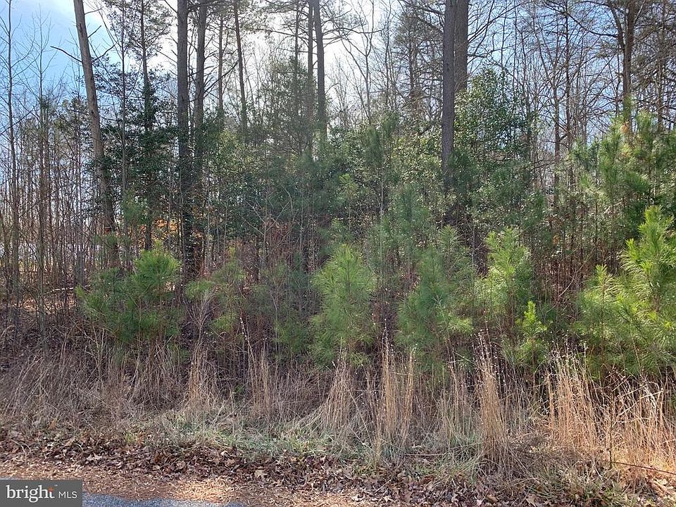 1st image of 5491 Foxshire Dr