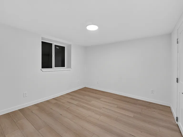 1920 11th Ave W #A — Photo 19