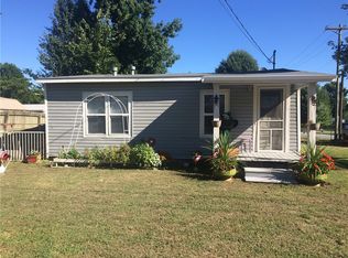 810 Maple Dr, Springdale, AR 72764