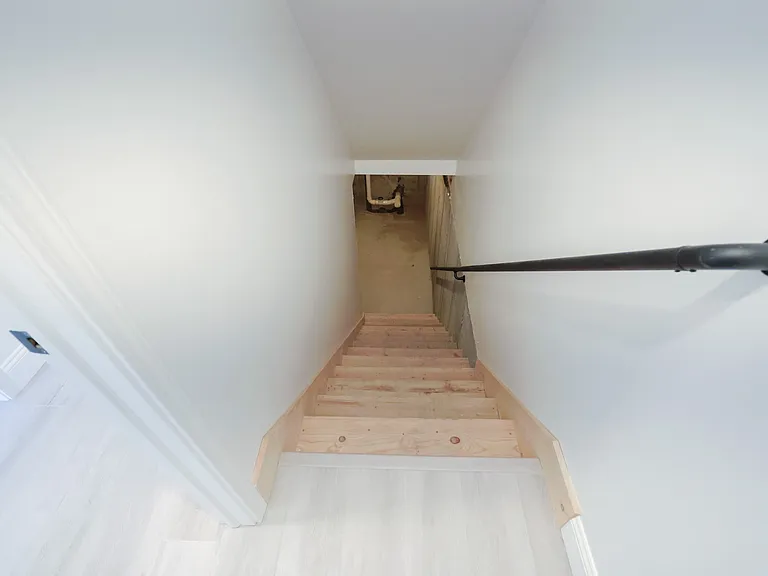 1369 Park Ave — Photo 30